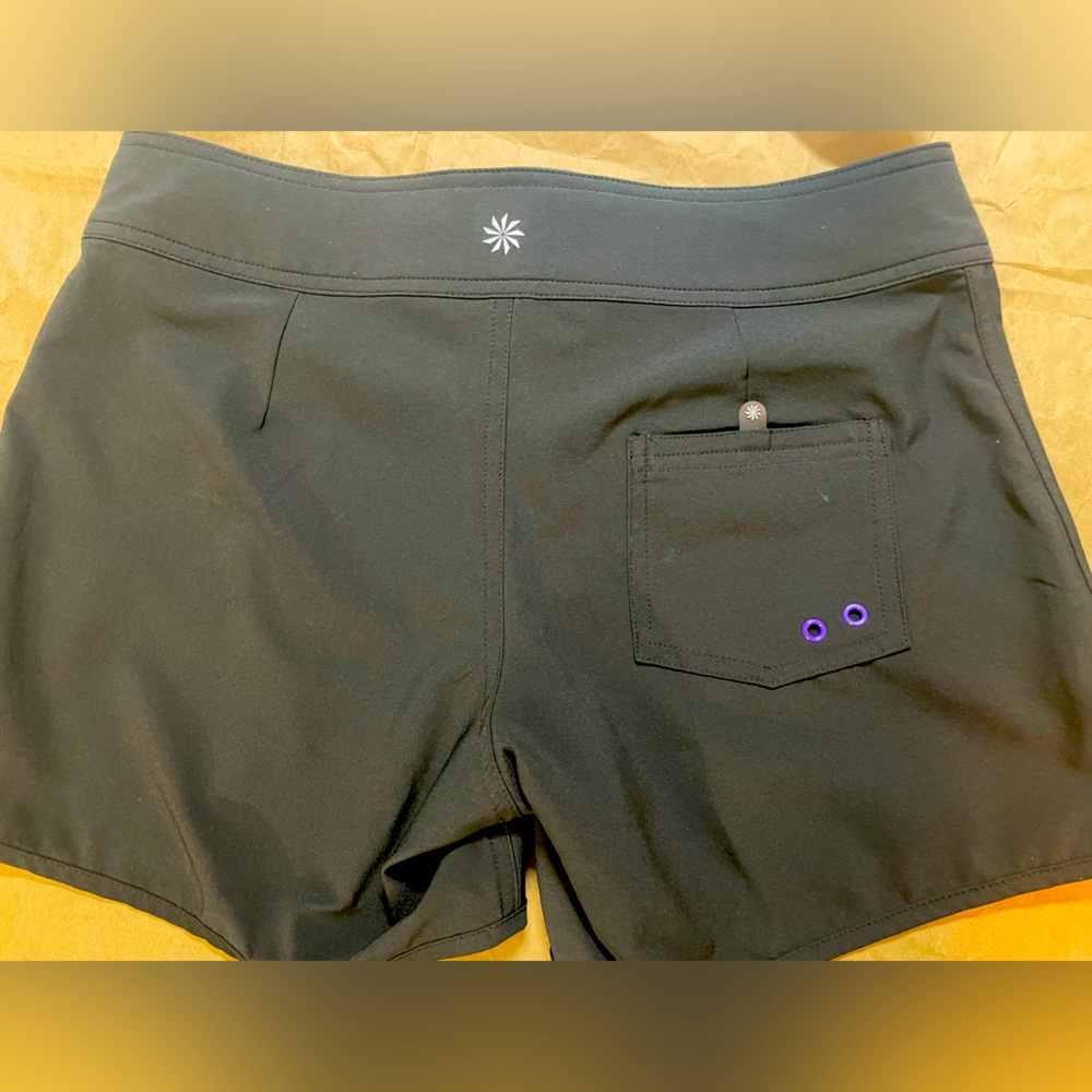 NEW condition Athleta Brand Shorts - Picture 2 of 5